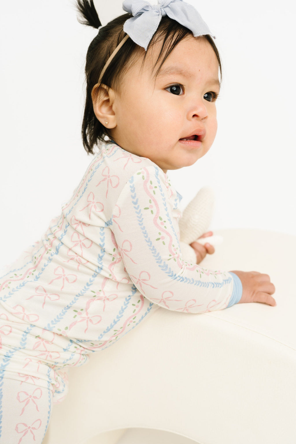 Dainty Bows Bamboo Set