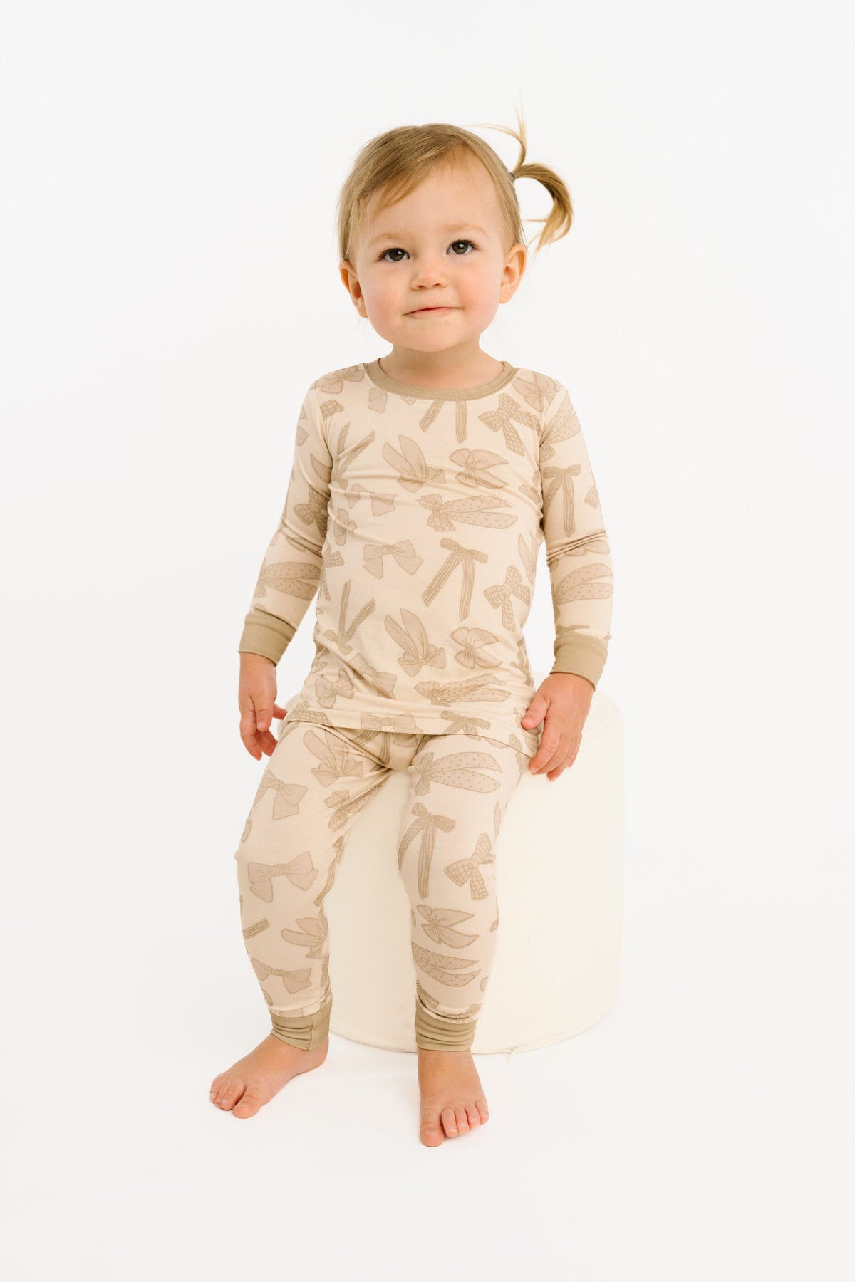 Neutral Bows Bamboo Set