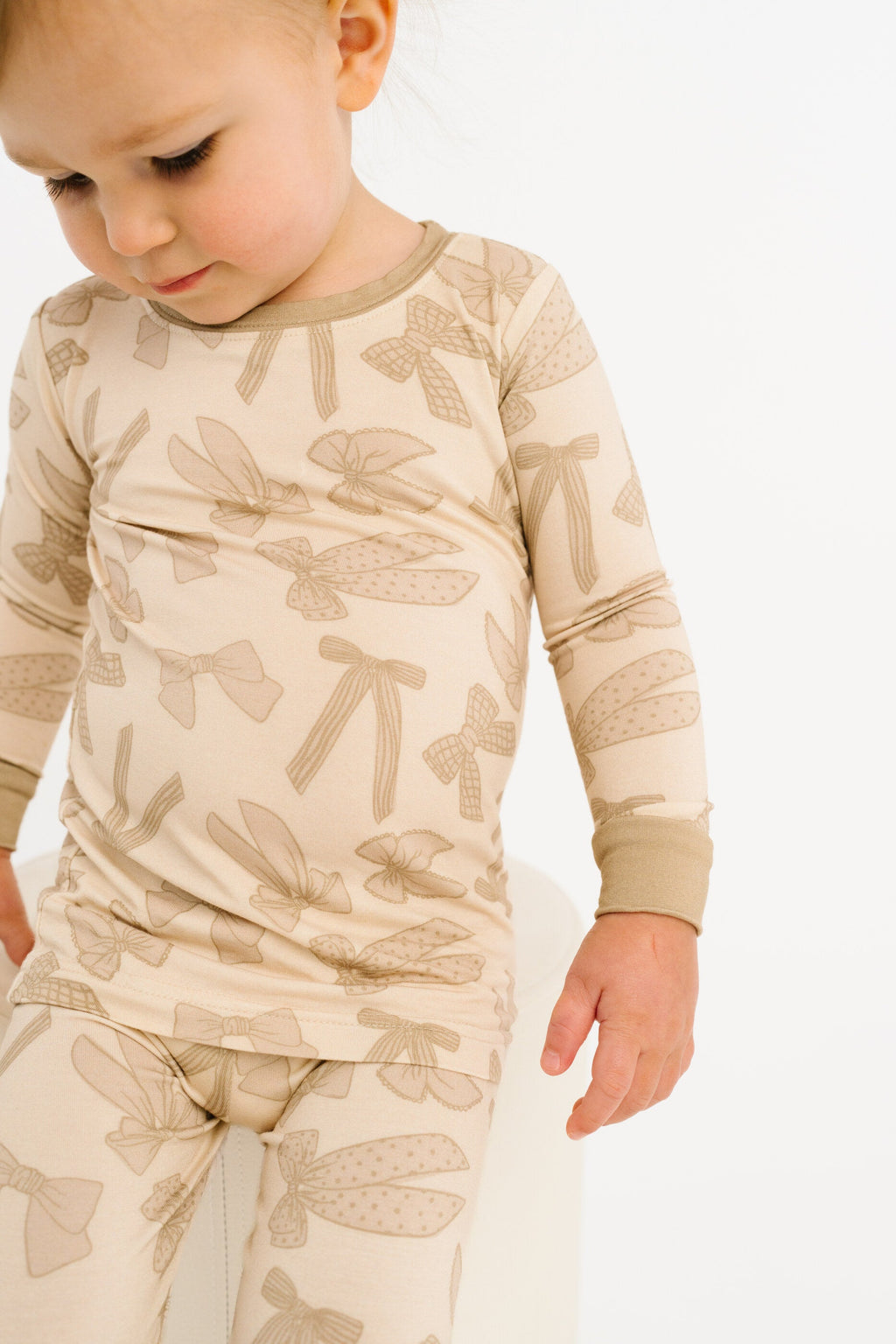 Neutral Bows Bamboo Set